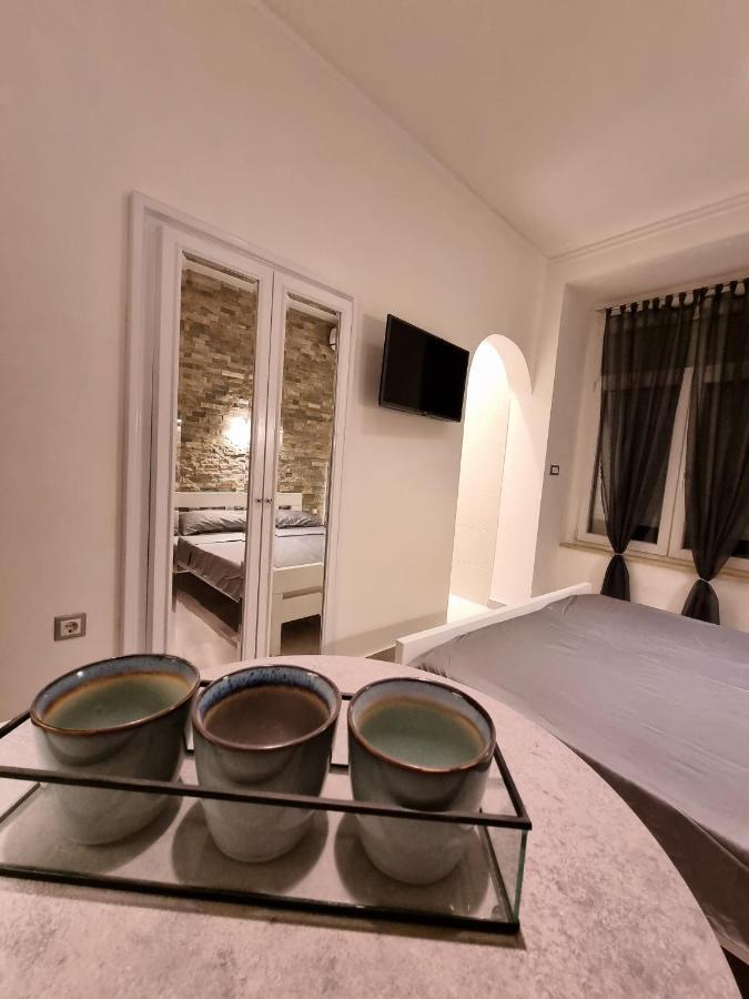 Apartment Amfiteatar Pula Exteriör bild